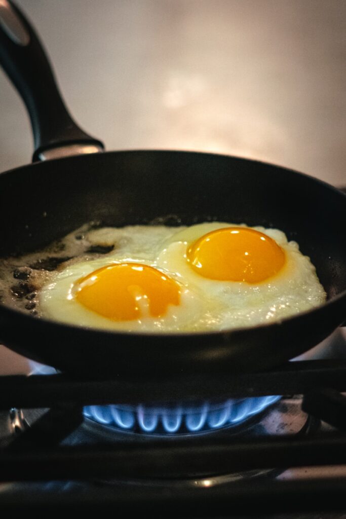 Simple low-carb carnivore-friendly meal with eggs—supporting sustainable energy.
